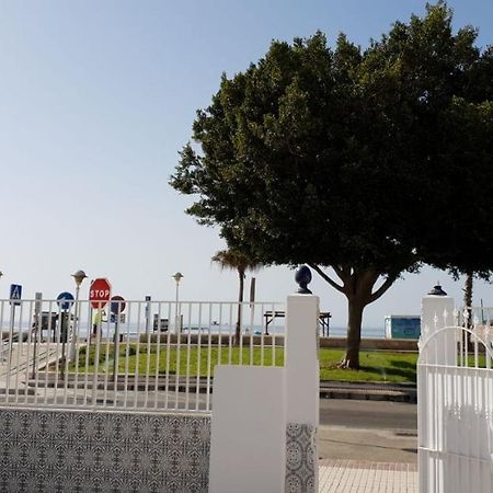 Casa 1ª Linea Paseo Maritimo Torre Del Mar Apartment Bagian luar foto