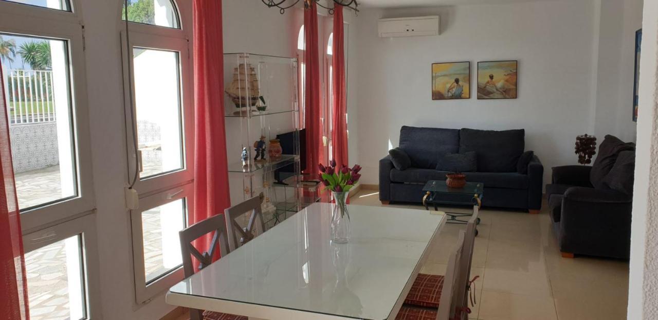 Casa 1ª Linea Paseo Maritimo Torre Del Mar Apartment Bagian luar foto